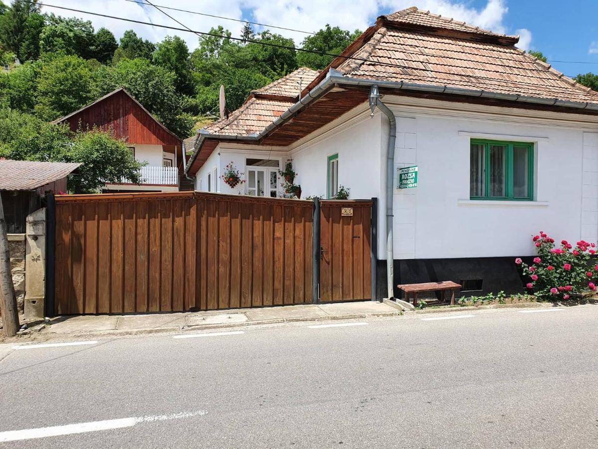 Rózsa Panzió Panzió Torockó Kültér fotó